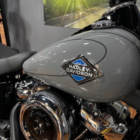 2026 Harley-Davidson® Heritage Classic® DRK BILIARD GRY thumb 3