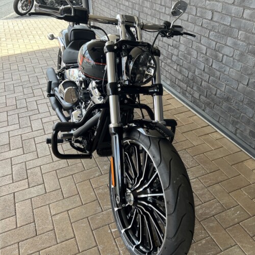 2023 Harley-Davidson® Breakout™ Vivid Black thumb 0