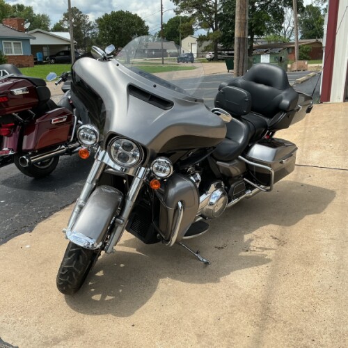 FLHTCU 2017 Electra Glide® Ultra Classic® thumb 3