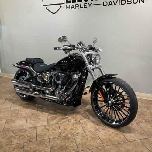 2026 Harley-Davidson® FXBR Breakout® Vivid Black Chrome Trim thumb 1