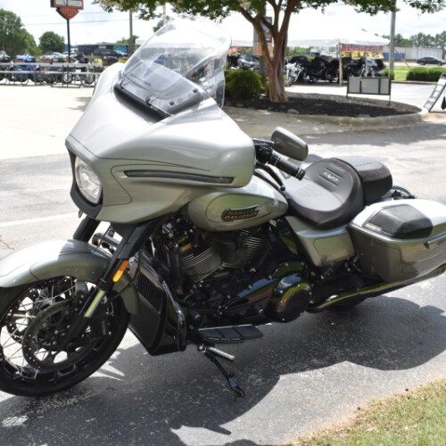 FLHXSE 2023 CVO™ Street Glide® thumb 1