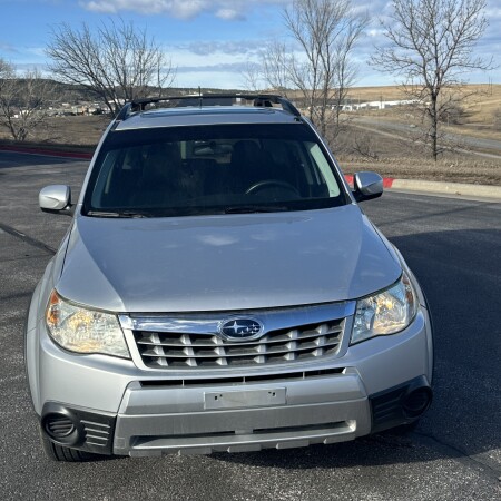 2011 Subaru Forester Premium  thumb 0
