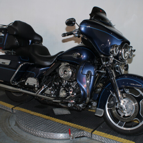 2008 Harley-Davidson Electra Glide Ultra Classic Grand American Touring FLHTCU thumb 2