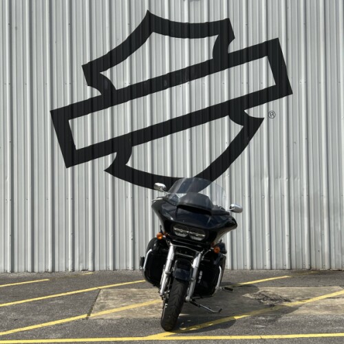 2020 Harley-Davidson® Road Glide® Limited Vivid Black - Black Finish thumb 3