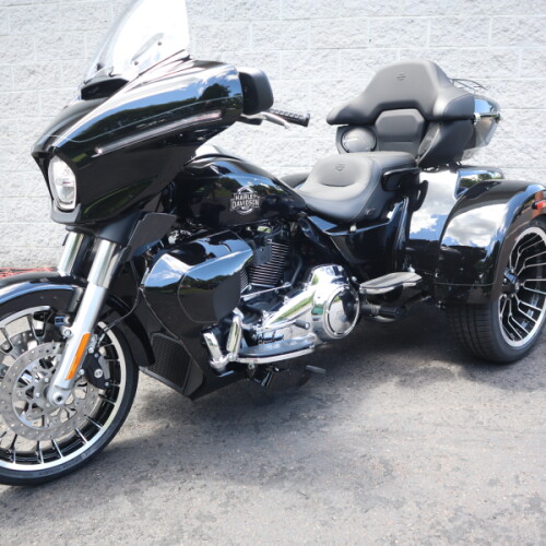 2026 Harley-Davidson® Street Glide 3 Limited FLHLT thumb 0
