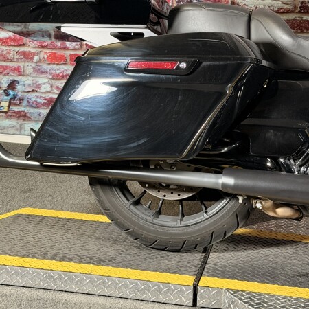 FLHXS 2018 Street Glide® Special thumb 0