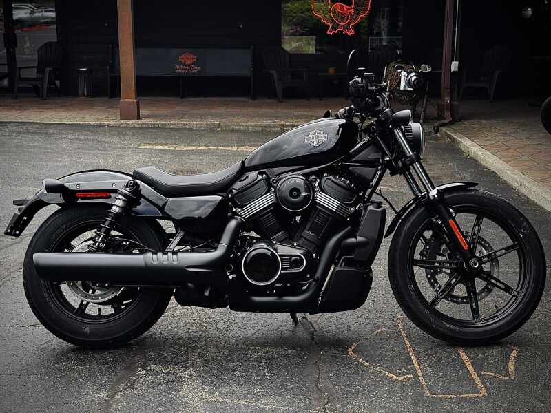 2026 Harley-Davidson® Nightster® Vivid Black Black Trim
