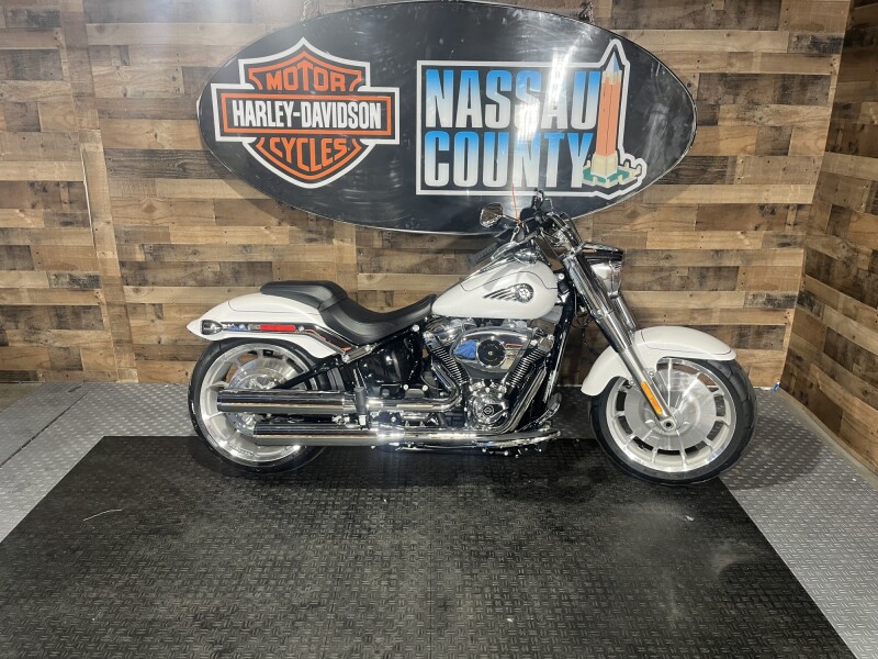 2026 Harley-Davidson® Fat Boy® White Onyx Pearl Chrome Trim