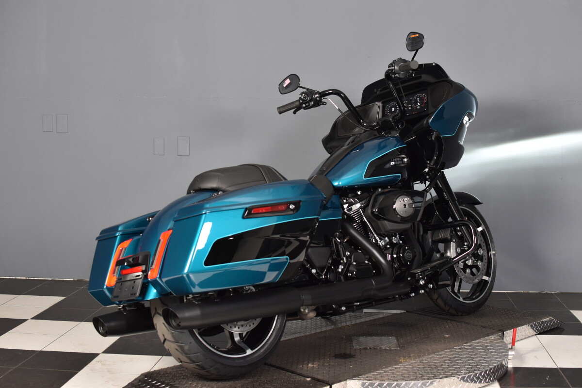 2026 Harley-Davidson® Road Glide™ FLTRX, photo 8