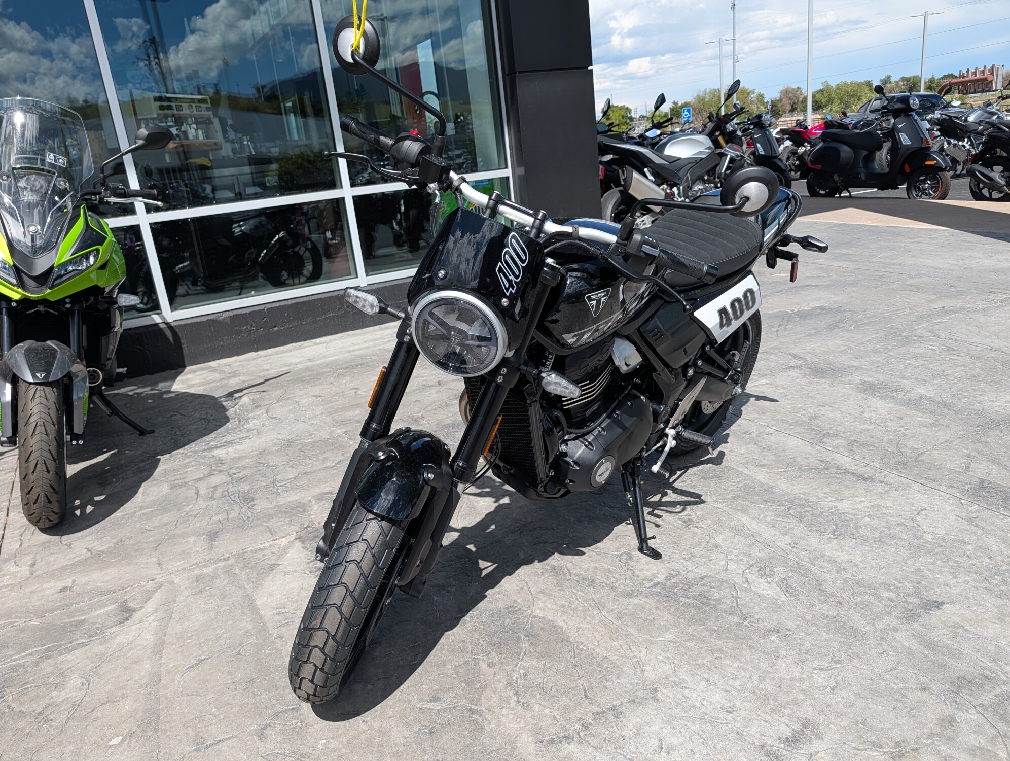 2027 Triumph Street Tracker 400, photo 7