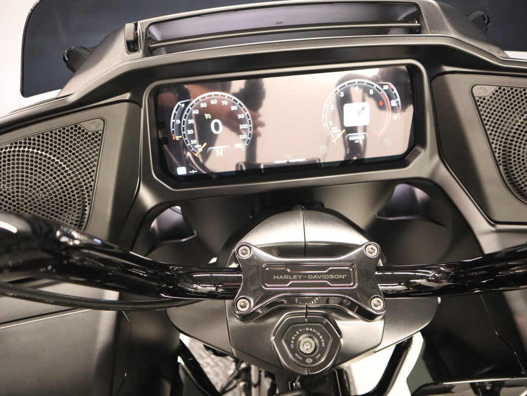 2026 Harley-Davidson® Road Glide™ FLTRX, photo 10