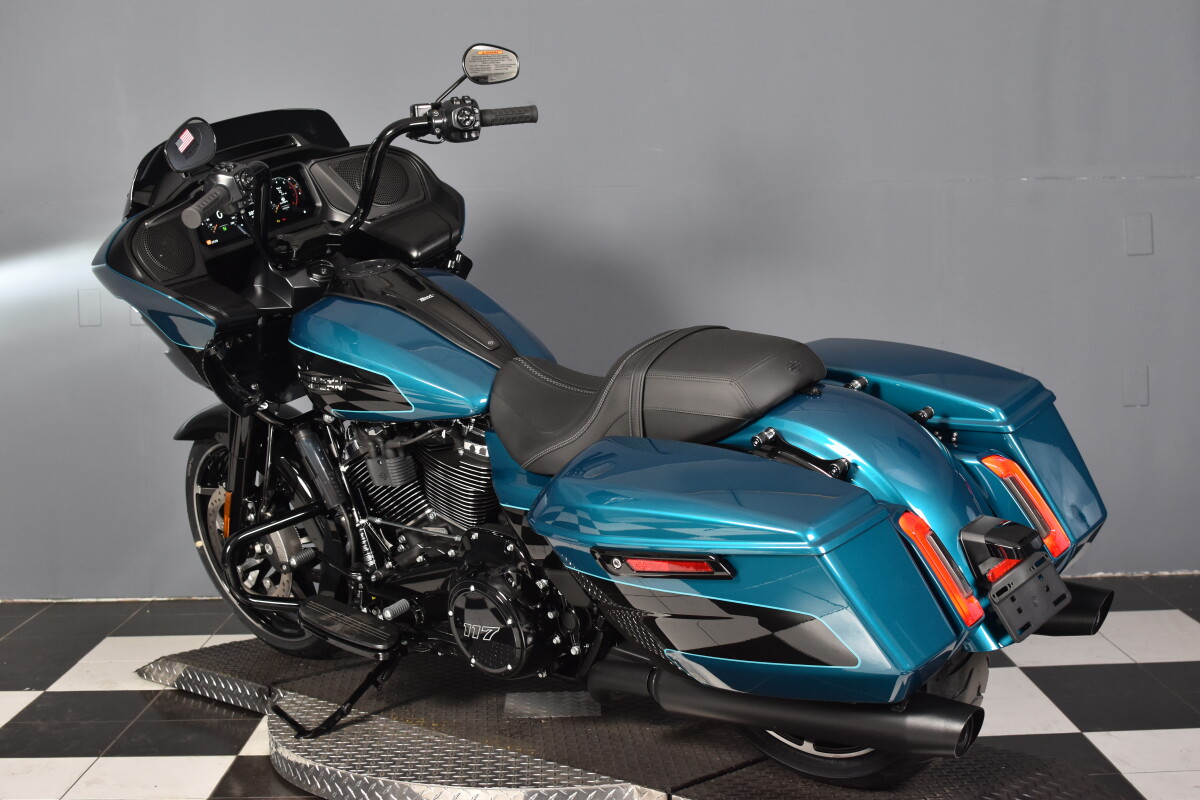 2026 Harley-Davidson® Road Glide™ FLTRX, photo 6