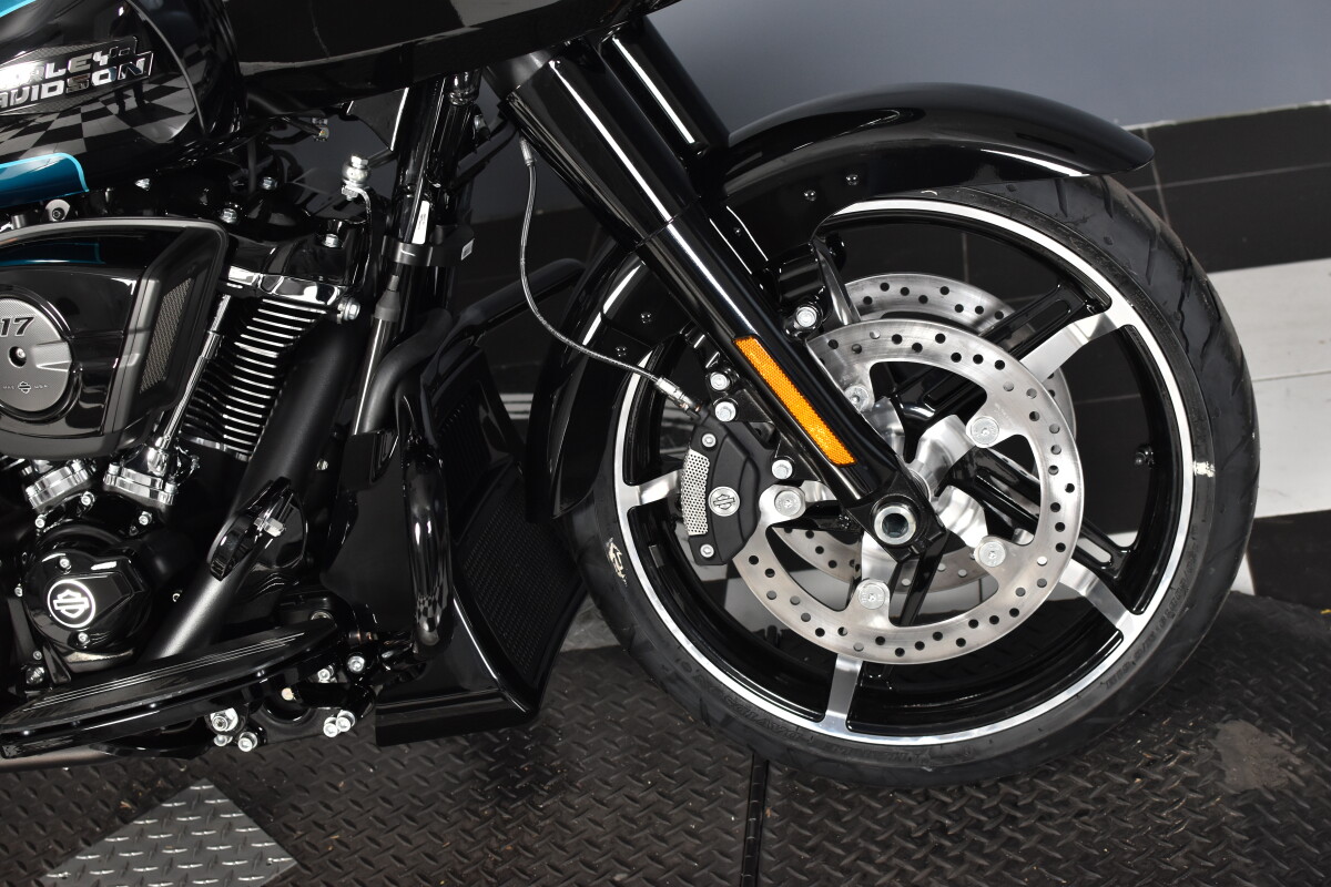 2026 Harley-Davidson® Road Glide™ FLTRX, photo 9