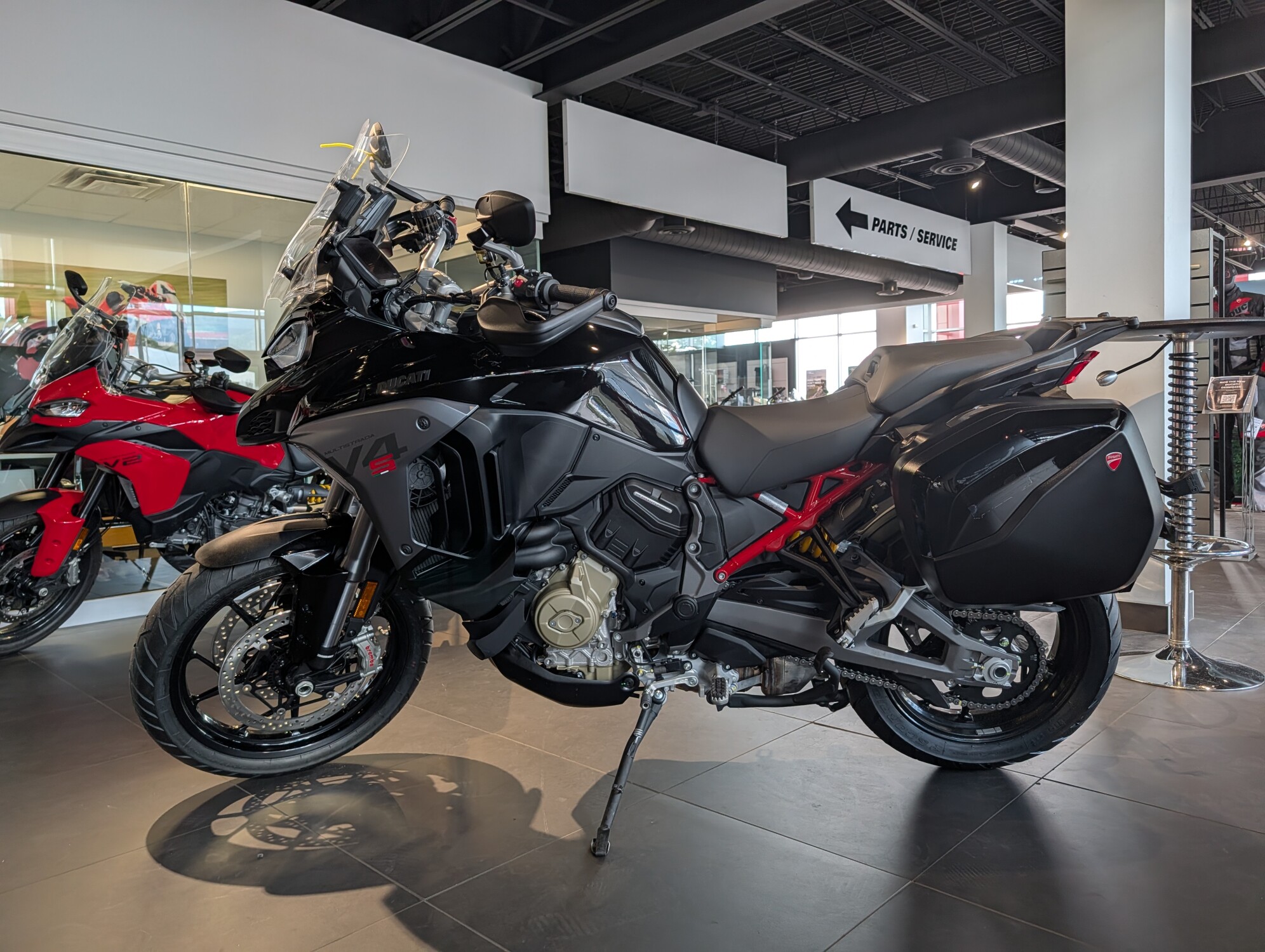 2026 Ducati Multistrada V4 S Thrilling Black, photo 6