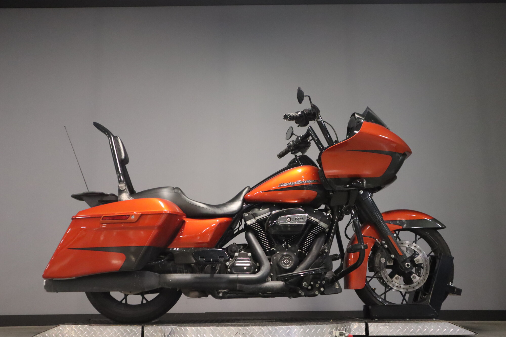 2020 Harley-Davidson® Road Glide® Special Scorched Orange/Silver
