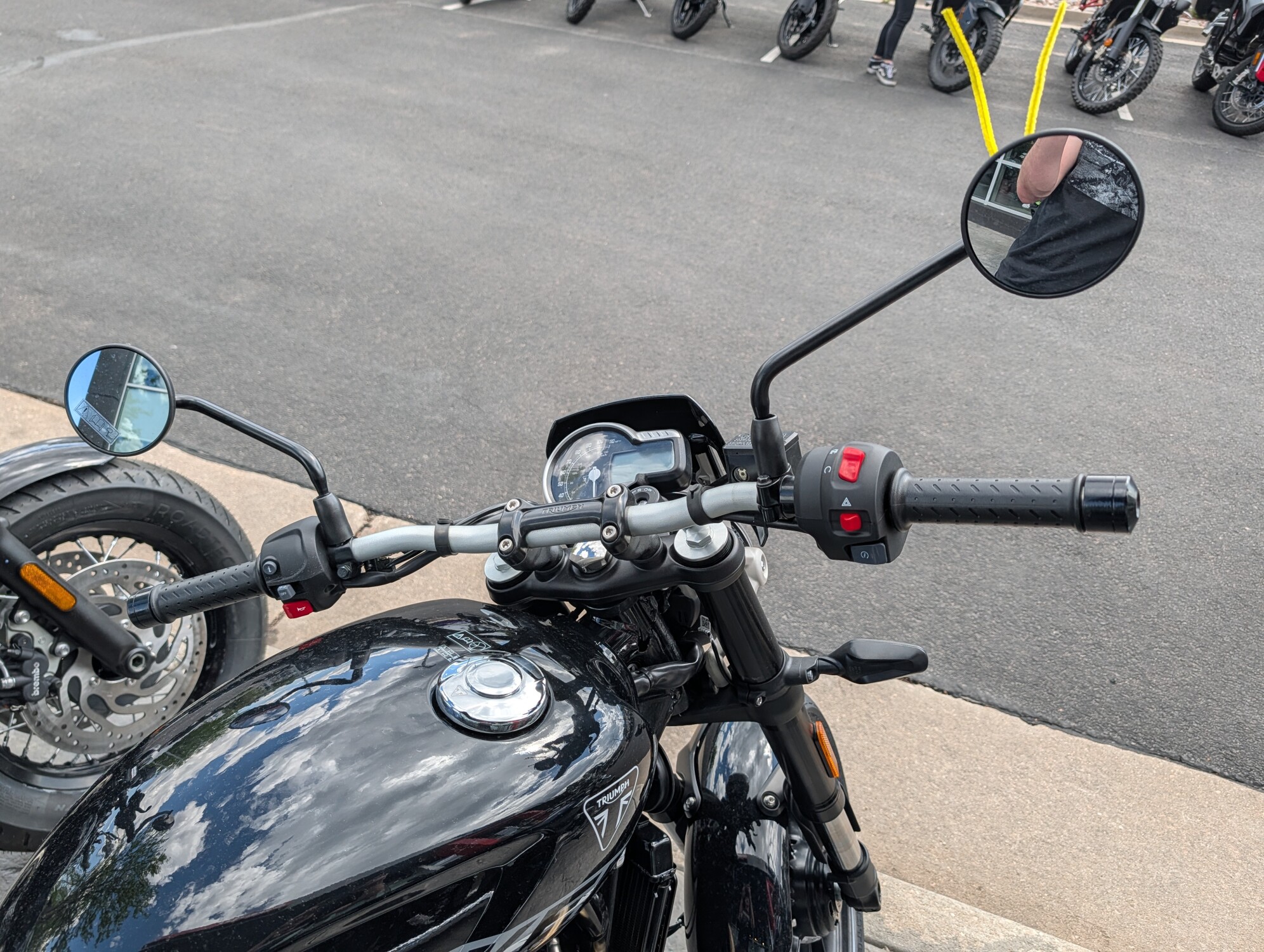 2027 Triumph Street Tracker 400, photo 10