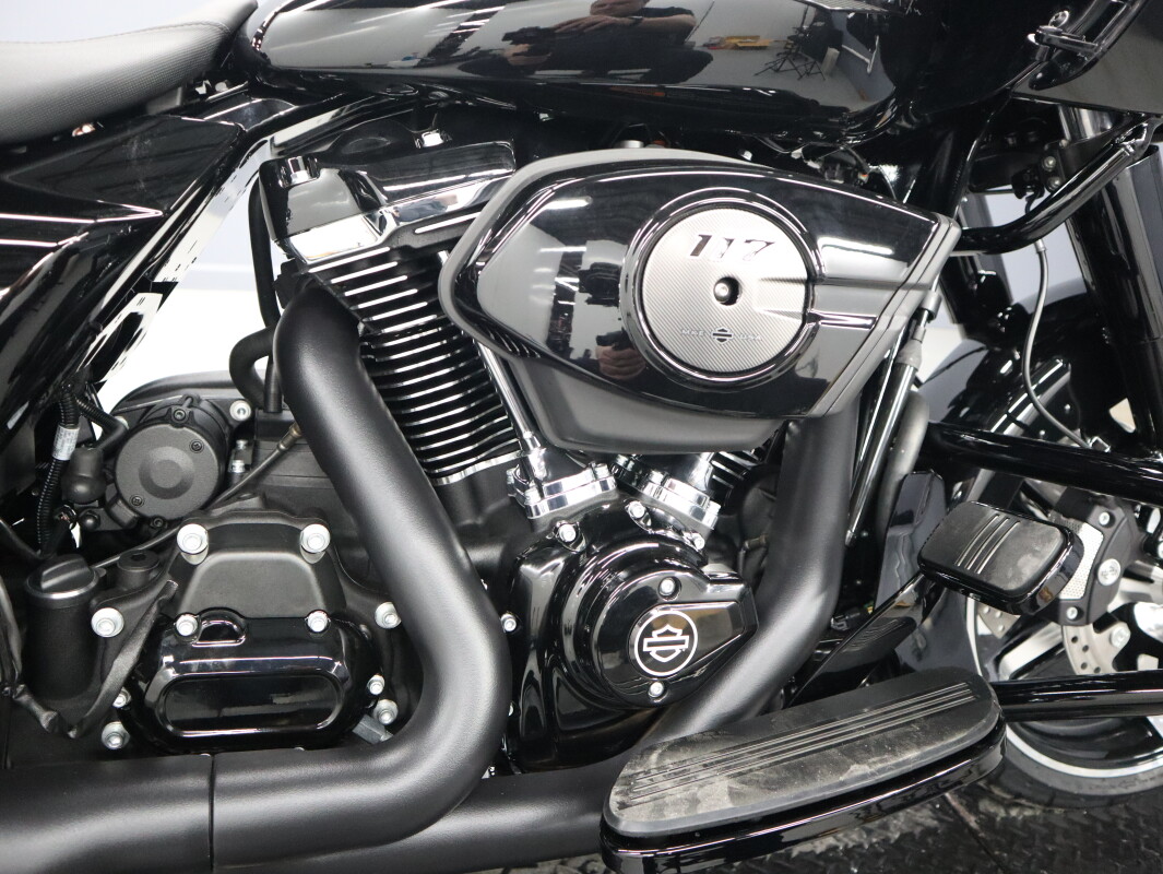 2026 Harley-Davidson® Road Glide™ FLTRX, photo 17
