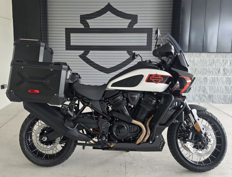 2026 Harley-Davidson® Pan America 1250 Limited White Onyx Pearl