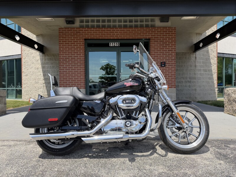 2015 Harley-Davidson® SuperLow® 1200T XL1200T BLACK W/ PINSTRIPE