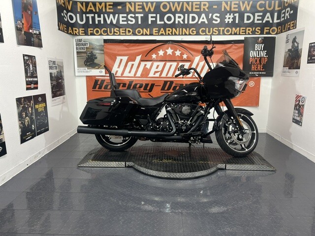 2024 Harley-Davidson® Road Glide® Vivid Black | Pre-Owned Touring Motorcycle