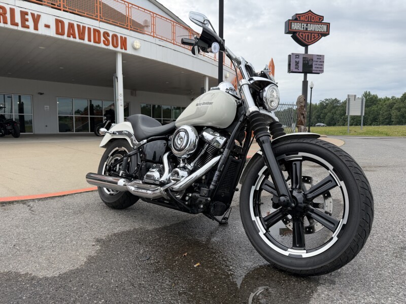 2018 Harley-Davidson® Low Rider® Bonneville Salt Pearl