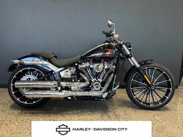 2024 Harley-Davidson® Breakout™ 117 Vivid Black