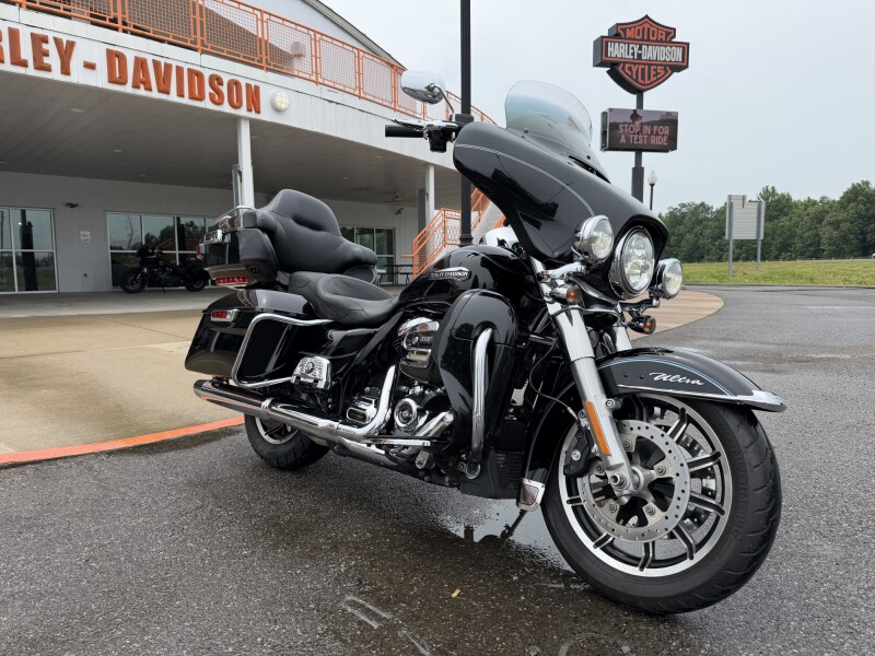 2018 Harley-Davidson® Electra Glide® Ultra Classic® Vivid Black