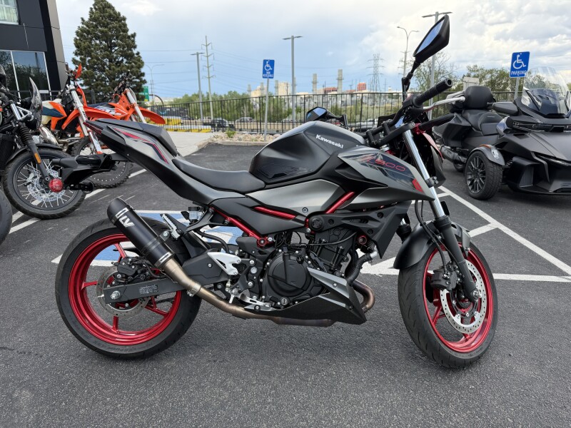 2024 Kawasaki Z500 SE ABS