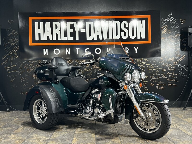 2021 Harley-Davidson® Tri Glide® Ultra Snake Venom