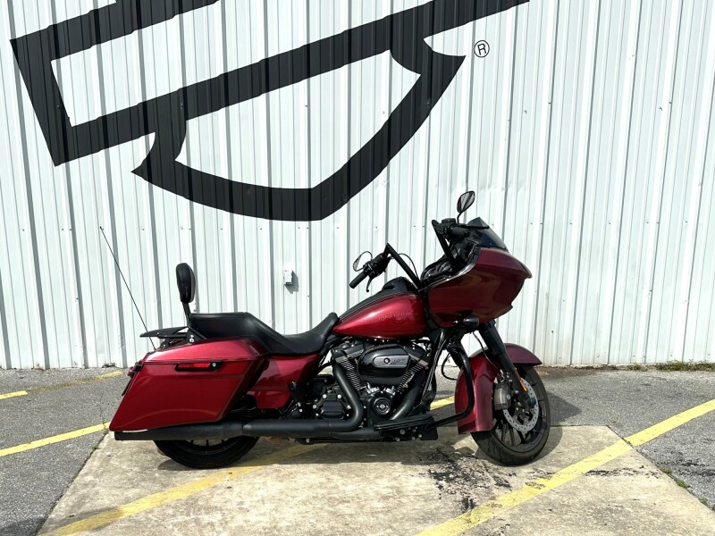 2018 Harley-Davidson® Road Glide® Special Hard Candy Hot Rod Red Flake