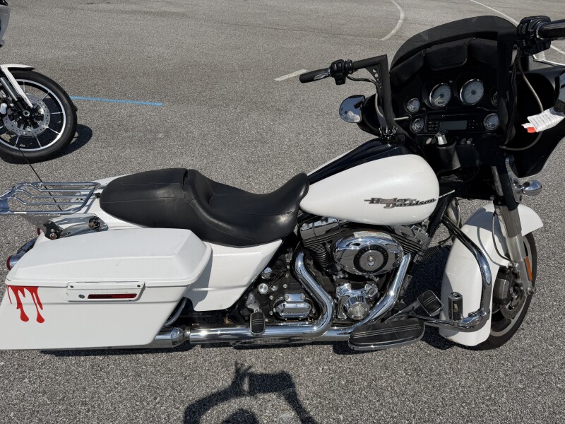 2011 Harley-Davidson® Street Glide® | Pre-Owned Touring Motorcycle