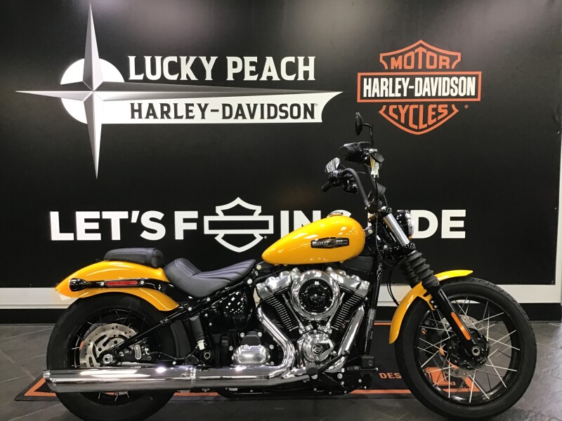 2025 Harley-Davidson® Street Bob® Centerline w/Laced Wheels