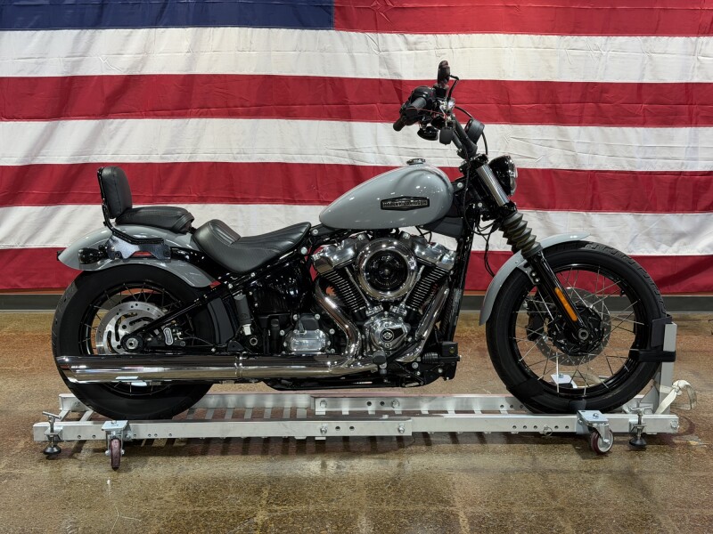 FXBB 2025 Street Bob™