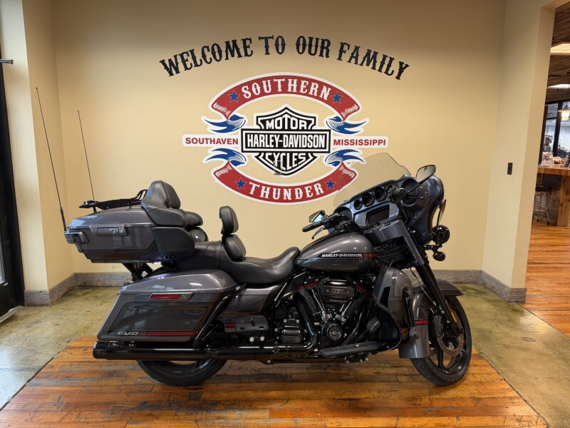 2020 Harley-Davidson® CVO™ Limited Smoky Gray & Stormcloud