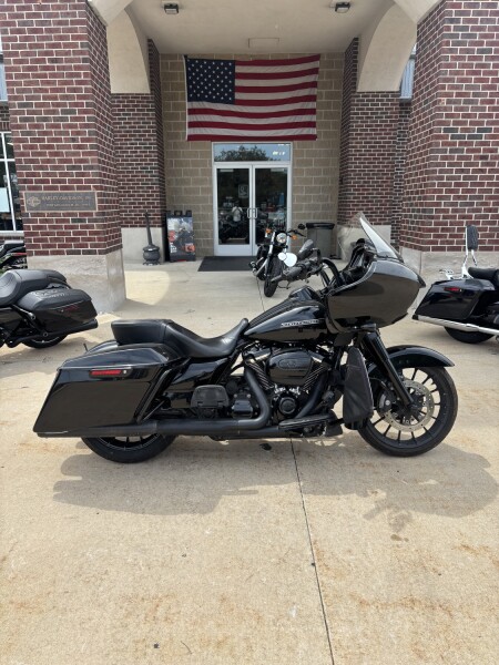 Harley-Davidson® Road Glide® Special 2019 FLTRXS Vivid Black