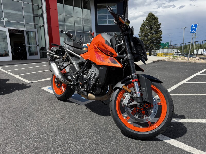 2024 KTM 990 Duke