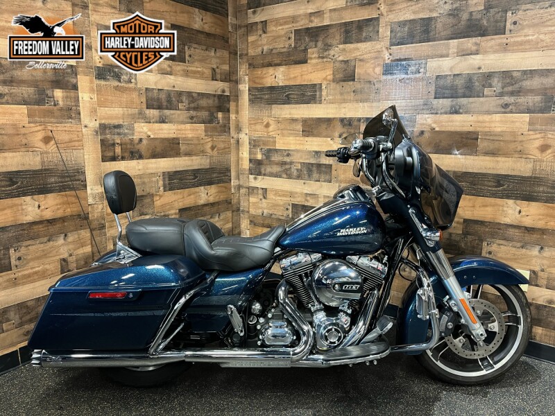 2016 Harley-Davidson® Street Glide® Special Cosmic Blue FLHX