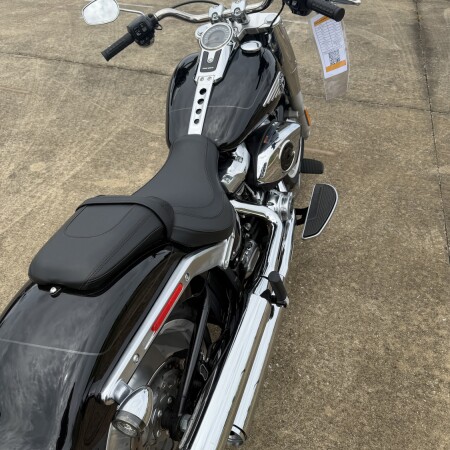 2025 Harley-Davidson Fat Boy®	 thumb 3