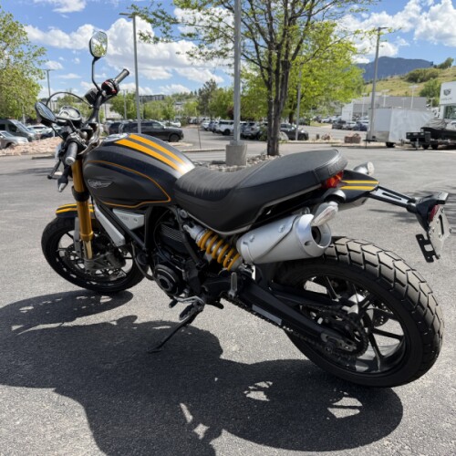 2018 Ducati Scrambler® 1100 Sport Viper Black thumb 0