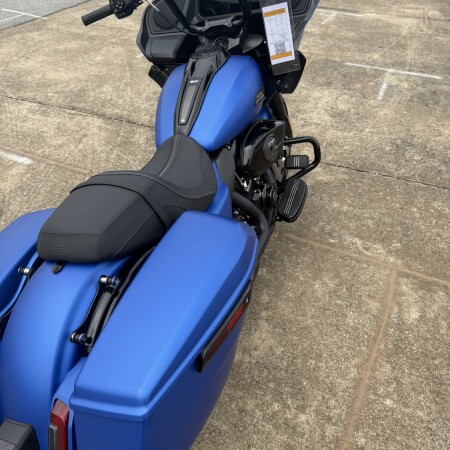 2025 Harley-Davidson® Road Glide™ PRPL ABYSS DNM/BLACK TRIM thumb 3