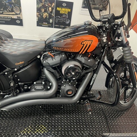 2023 Harley-Davidson® Street Bob® 114 | Pre-Owned Cruiser Motorcycle thumb 1