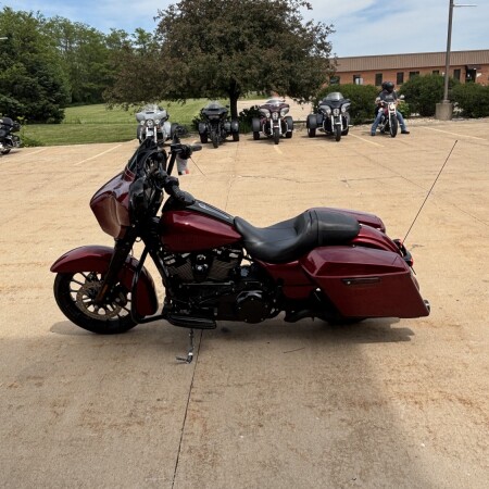 2018 Harley-Davidson® Street Glide® Special Hard Candy Hot Rod Red Flake thumb 0