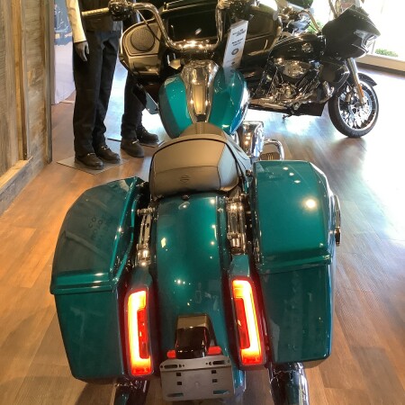 Harley-Davidson® Road Glide® 2026 FLTRX T31-26 Teal Thunder / Vivid Black Black Trim thumb 1