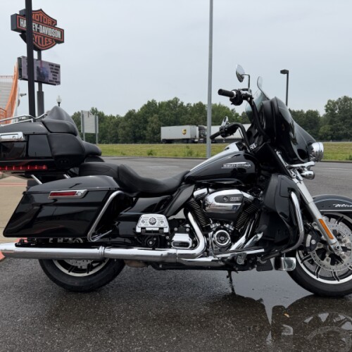 2018 Harley-Davidson® Electra Glide® Ultra Classic® Vivid Black thumb 2