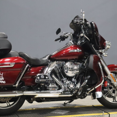 2015 Harley-Davidson® Electra Glide® Ultra Classic™ Mysterious Red Sunglo thumb 2