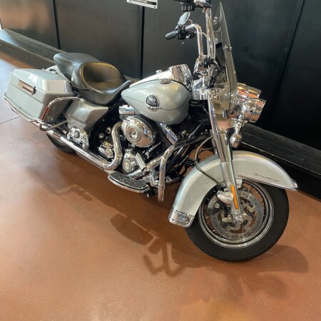 FLHR 2010 Road King® Classic thumb 3