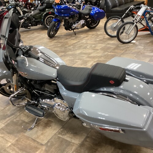 2026 Harley-Davidson® Street Glide® Dark Billiard Gray Chrome Trim thumb 1