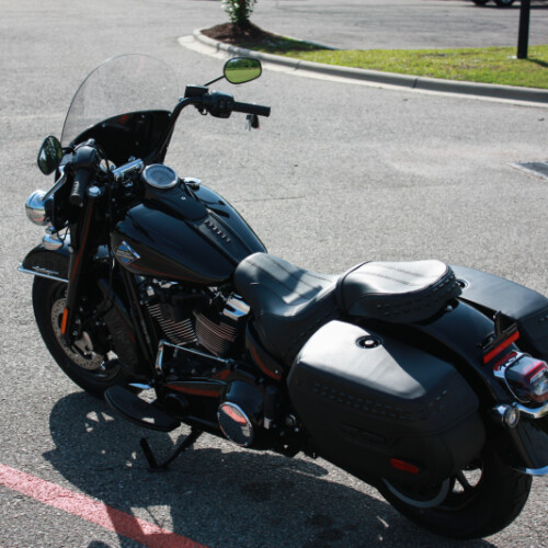 2026 Harley-Davidson® Heritage Classic FLHC thumb 0