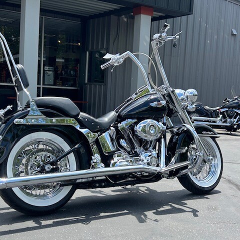 FLSTN 2007 Softail® Deluxe thumb 3