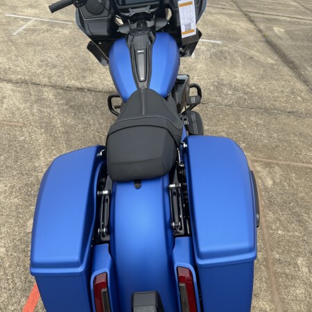 2025 Harley-Davidson® Road Glide™ PRPL ABYSS DNM/BLACK TRIM thumb 2